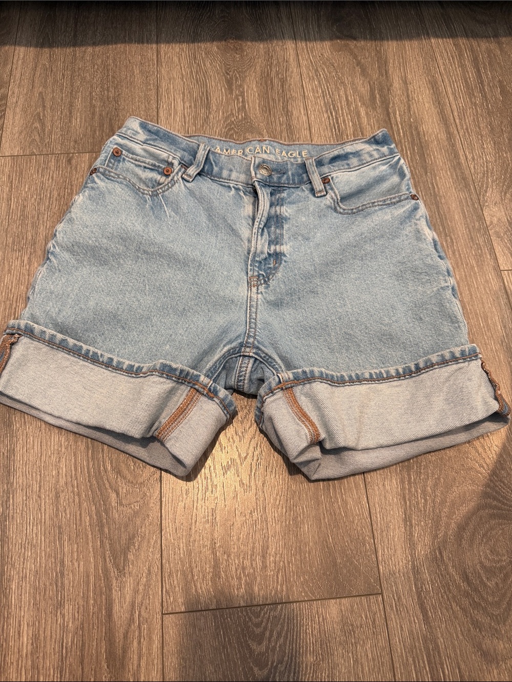 American Eagle Cuffed Jean Shorts Size 00